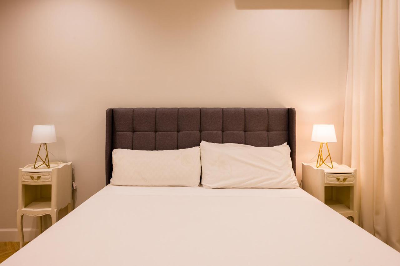 Elegant Apartment - 2 Bd 1 Bth - Center Sevilla Luaran gambar