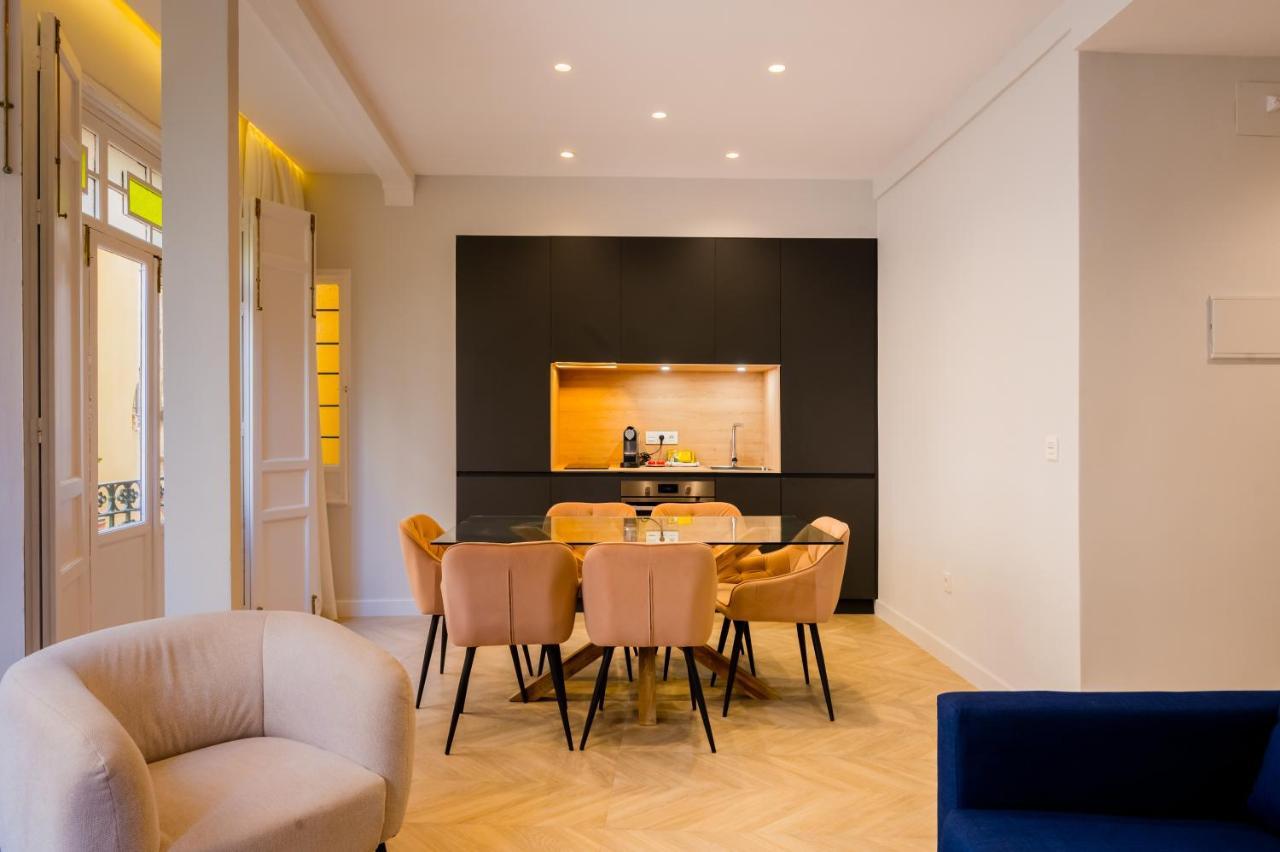 Elegant Apartment - 2 Bd 1 Bth - Center Sevilla Luaran gambar