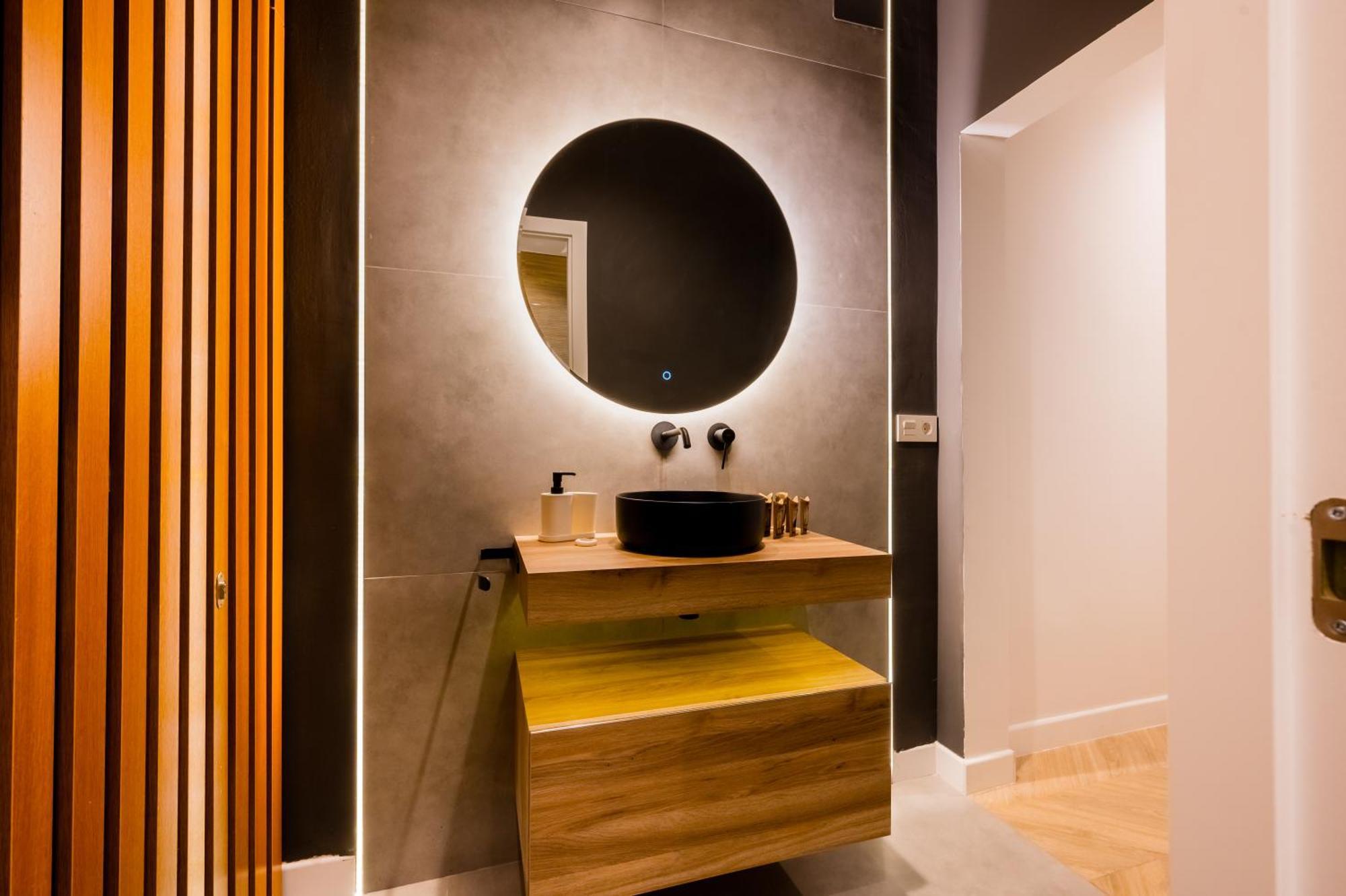 Elegant Apartment - 2 Bd 1 Bth - Center Sevilla Luaran gambar